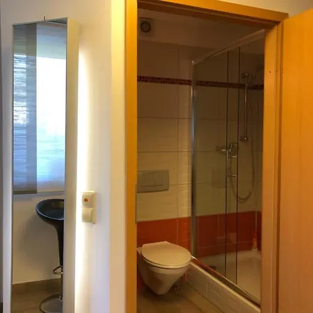 4 Gaeste - Messe Naehe Hanower